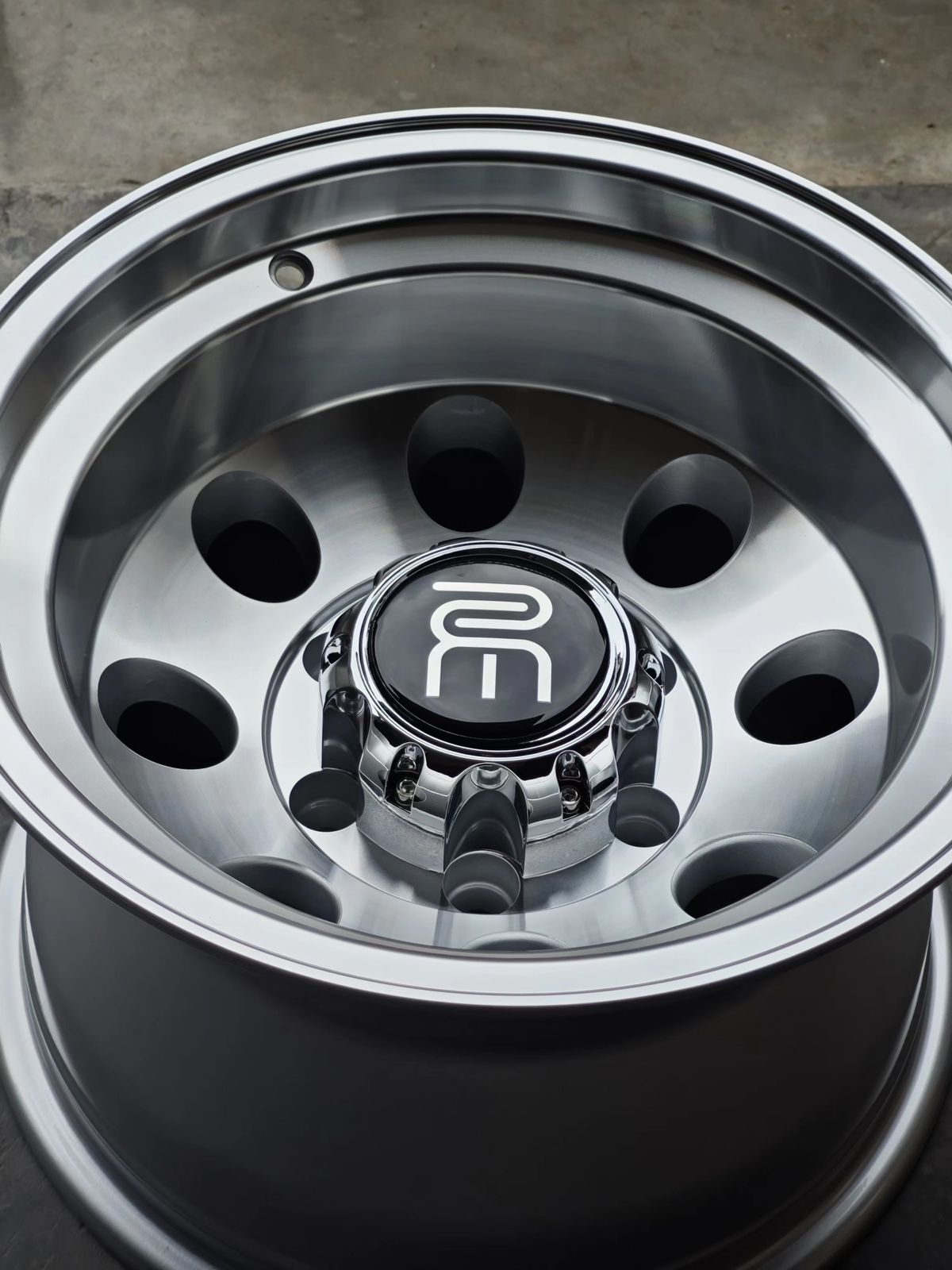4 Llantas RMC 803 CLASSIC 15x10 - 6x139,7 Aluminio ET-35