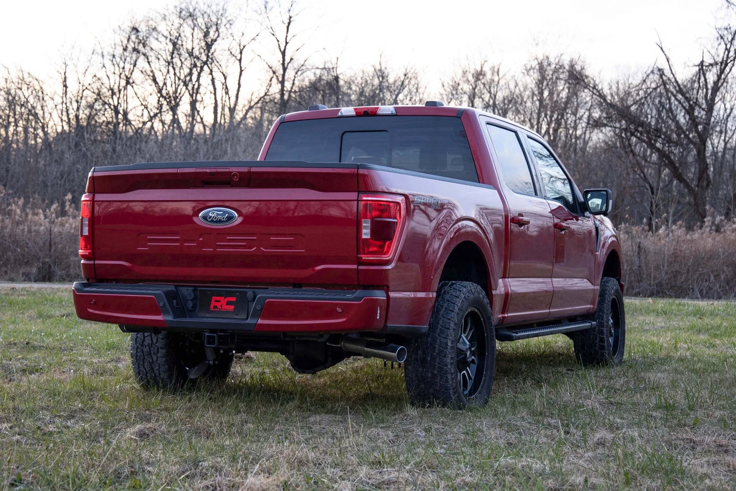 Kit Suspensión 3" + Bandejas Superiores Ford F150 (14-20) - Rough Country M1