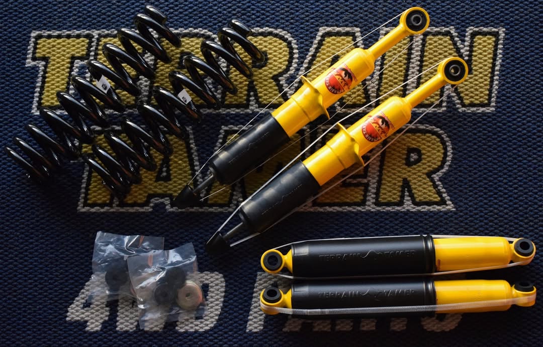 Kit de Suspensión Toyota Hilux (2005+) | Terrain Tamer Suspension
