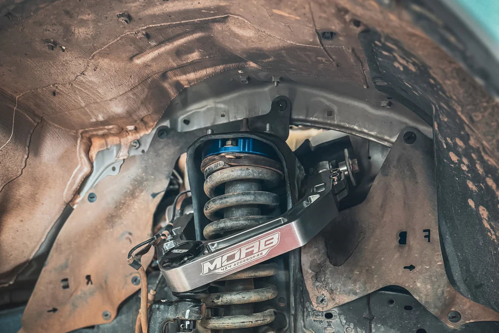 Bandejas Superiores Forjadas Toyota Fortuner (2005-2022) - MOAB