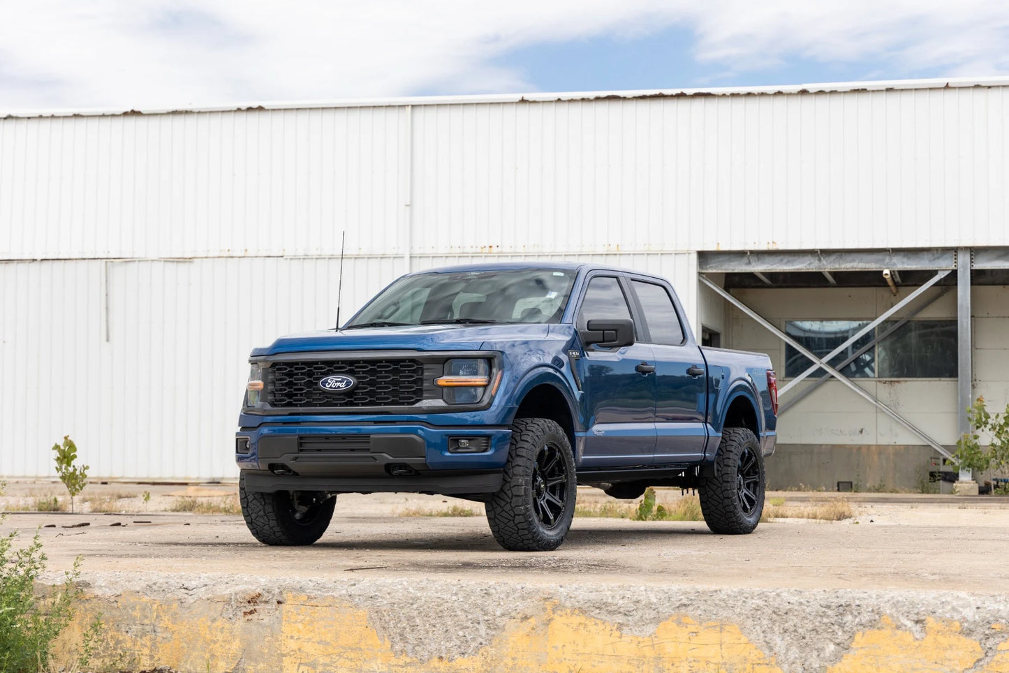 Kit Suspensión 3" + Bandejas Superiores Ford F150 (14-20) - Rough Country M1