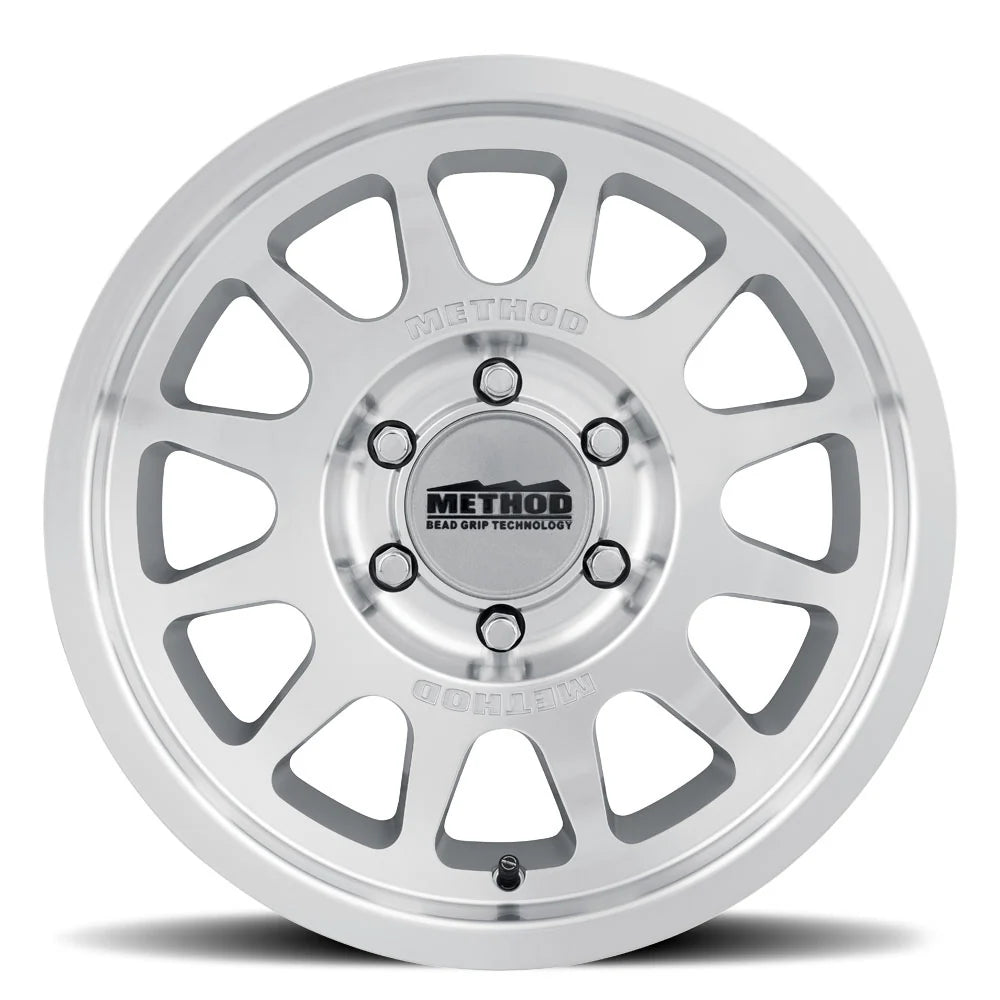 4 Llantas Method MR703 BeadGrip Machined (17x9" 6x139,7)
